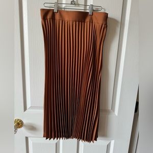 Sezane rust colored accordion skirt
